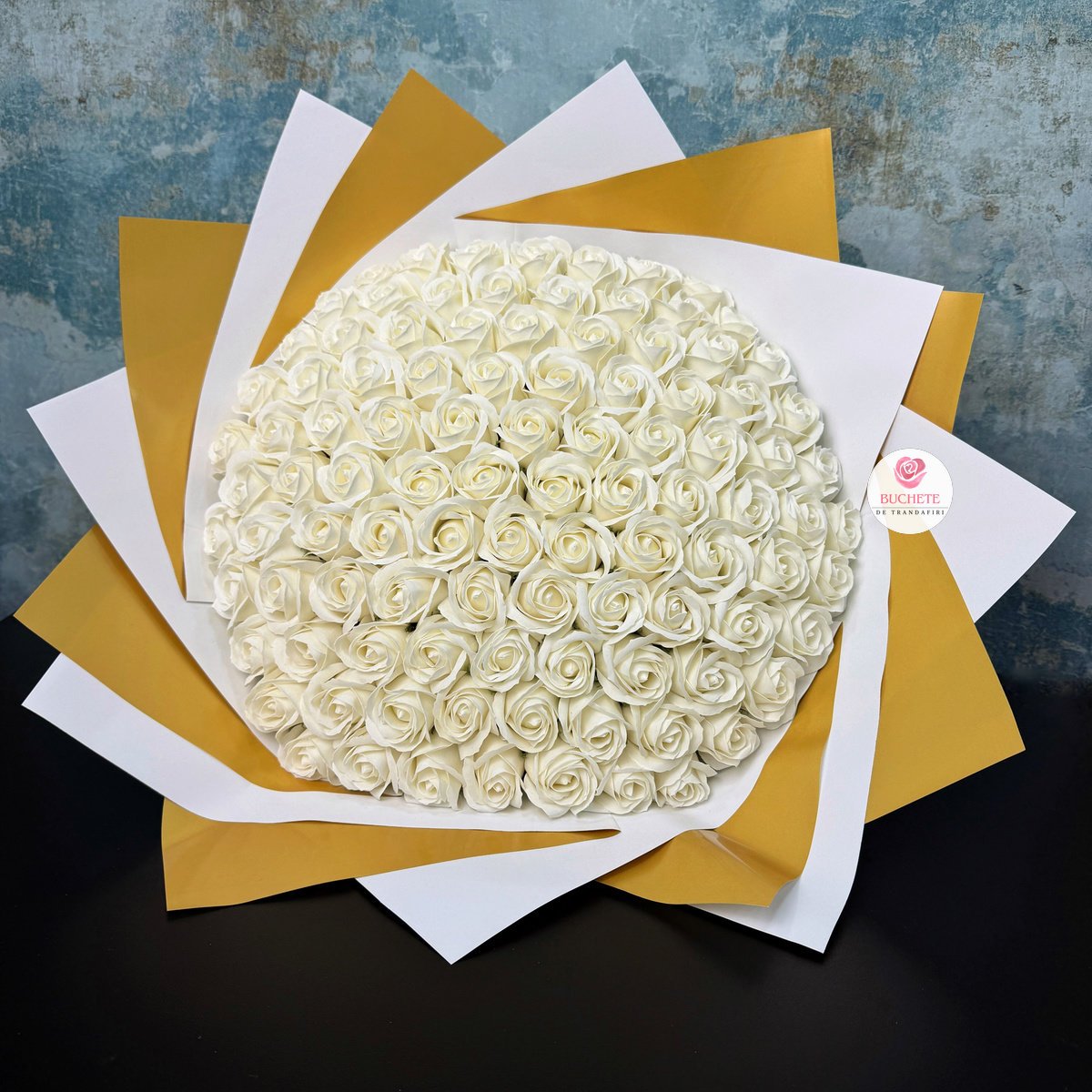 Buchet de flori Trandafiri 101 Albi